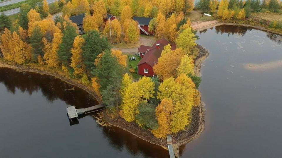 Santa's Little Village - Uitonniemi Отель
