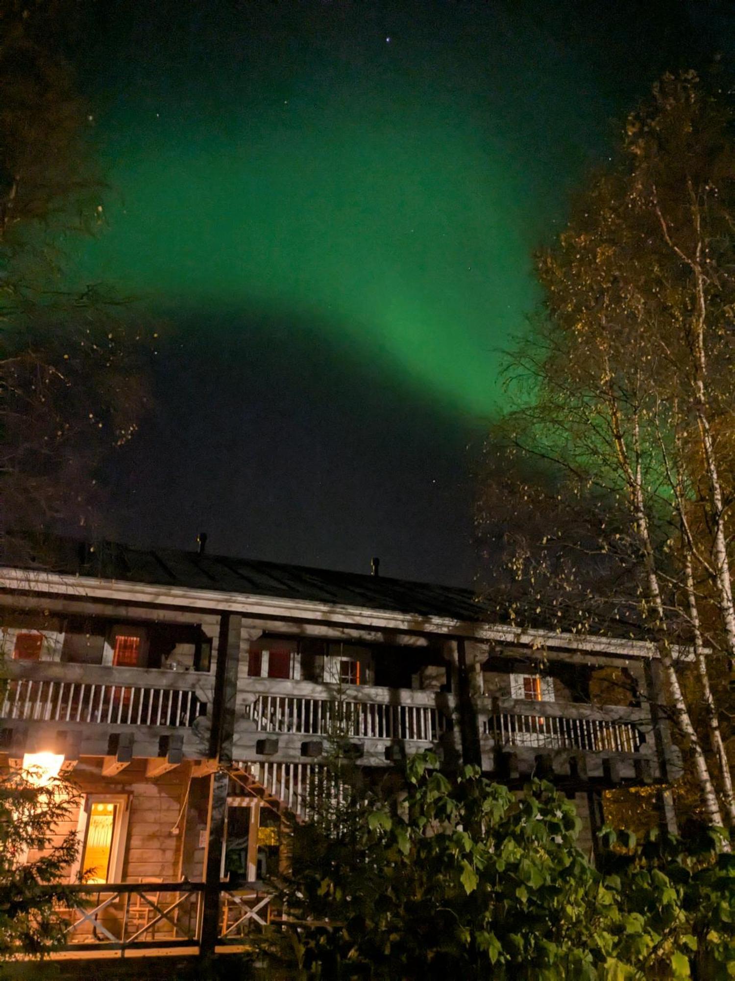 Santa's Little Village - Uitonniemi 2*